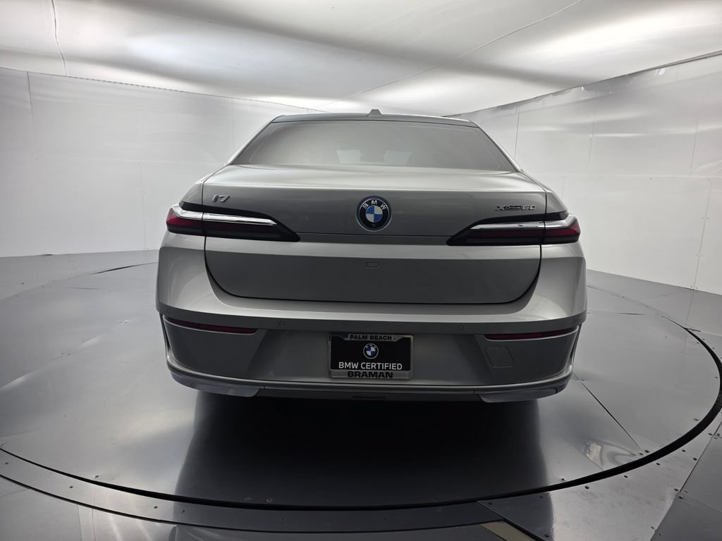 Certified 2023 BMW i7 xDrive60 AWD/4WD image 5