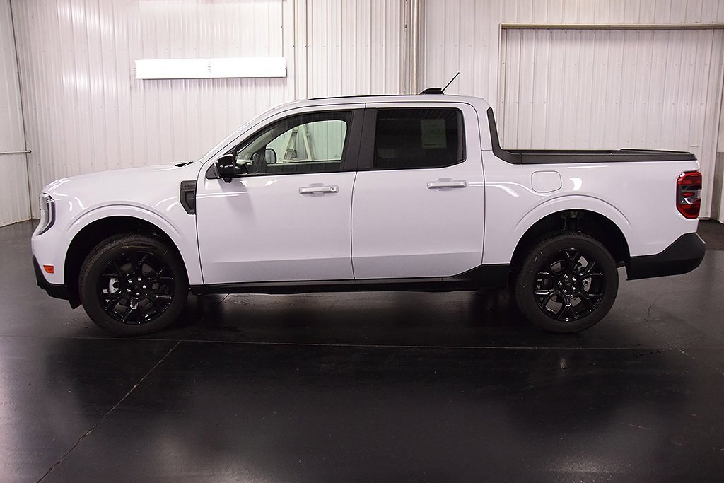 New 2025 Ford Maverick Lariat w/ Black Appearance Package image 4