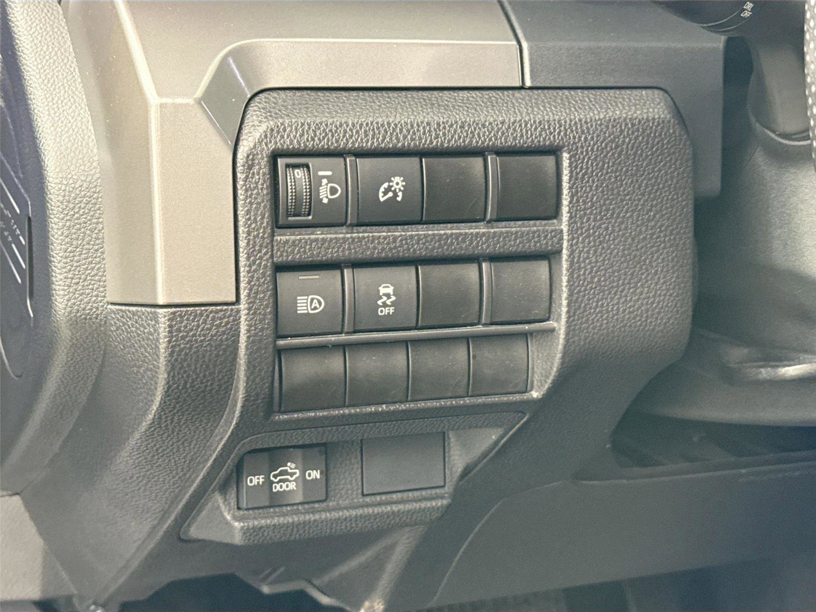 Certified 2024 Toyota Tacoma SR5 image 15