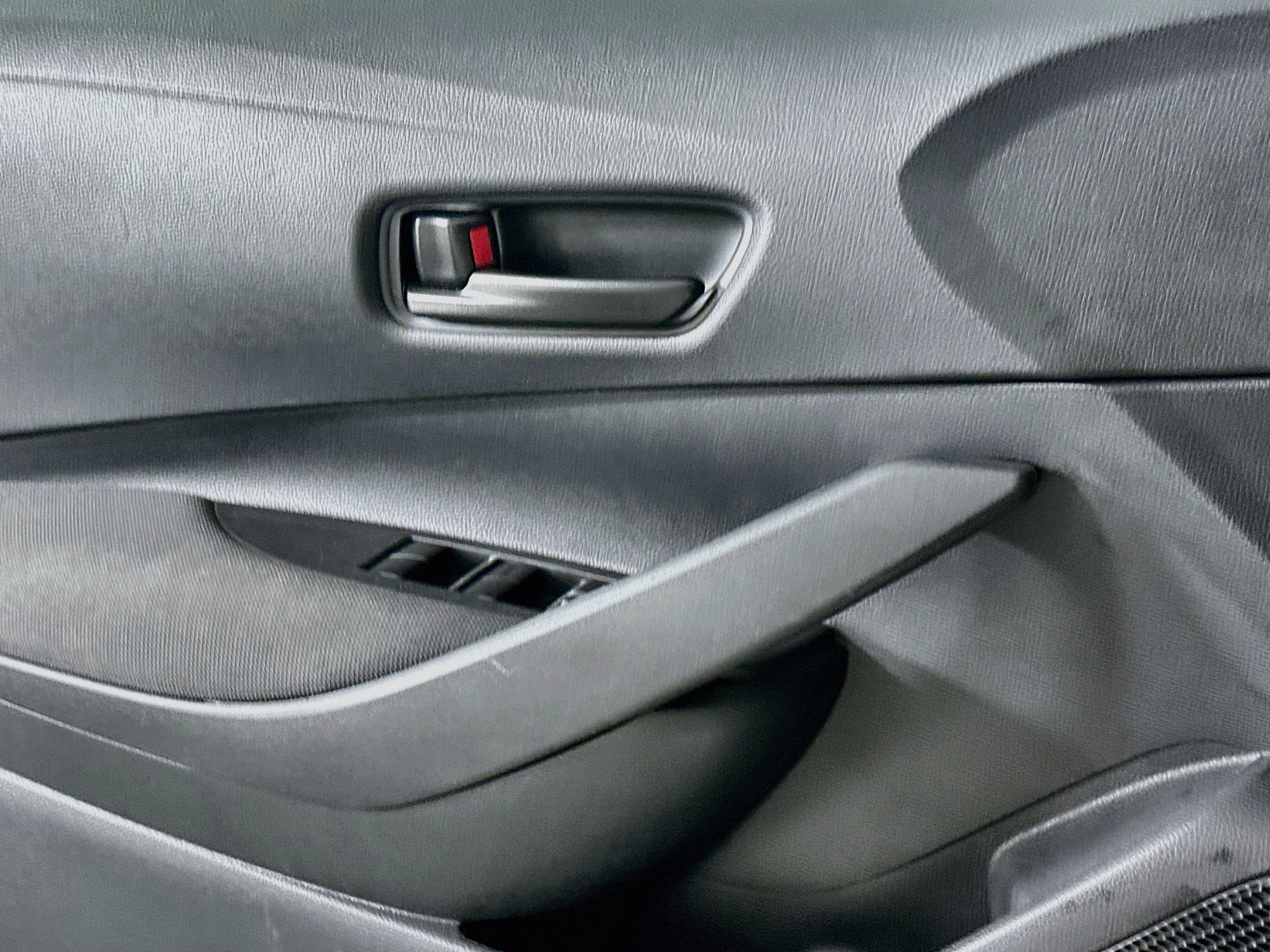 Used 2025 Toyota Corolla LE FWD image 15