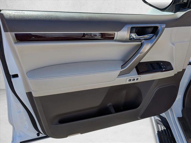 Used 2016 Lexus GX 460 Luxury image 10
