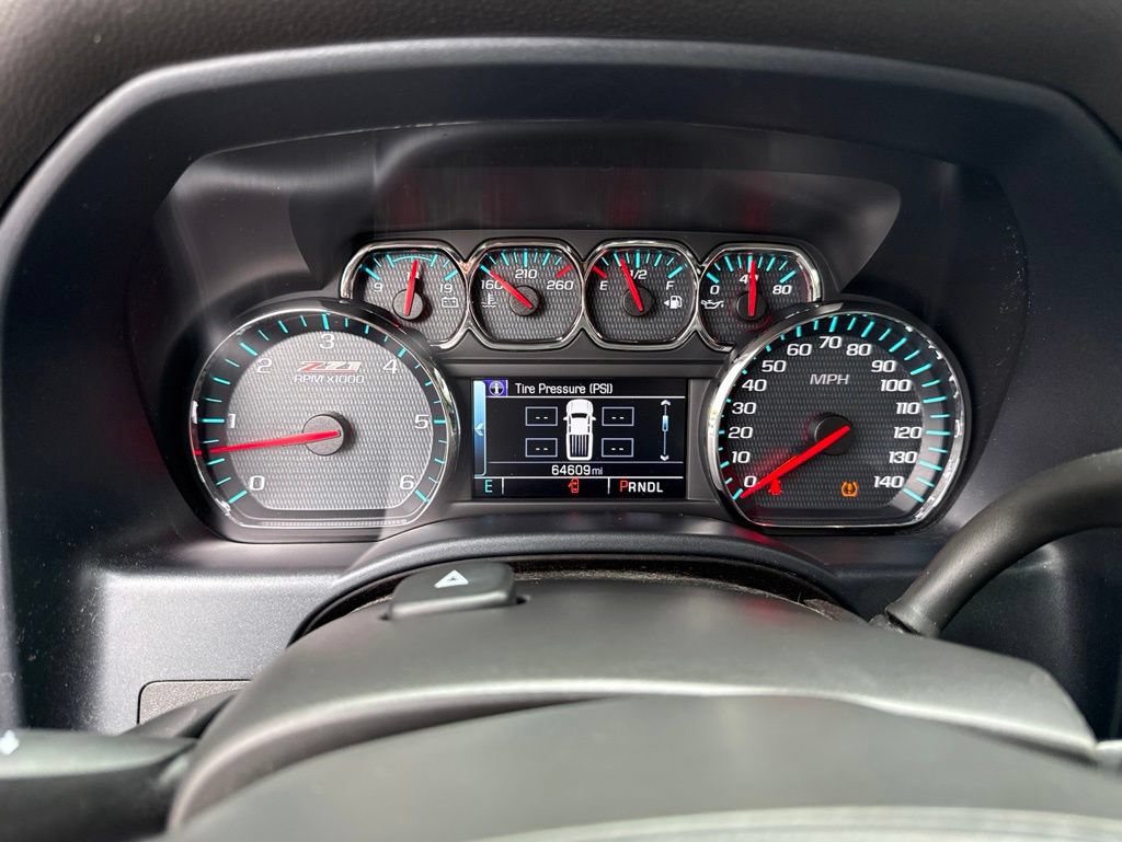 Used 2018 Chevrolet Silverado 1500 LT w/ All Star Edition AWD/4WD image 28