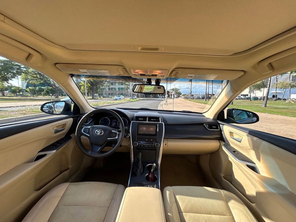 Used 2015 Toyota Camry XLE image 10