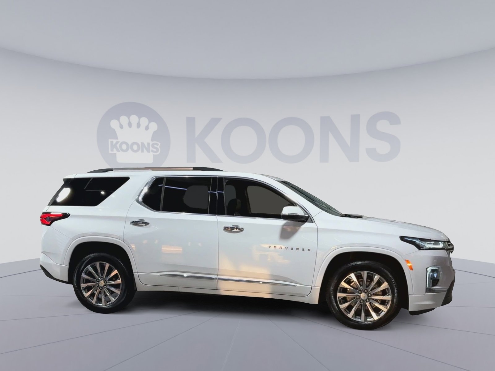 Used 2023 Chevrolet Traverse Premier image 12