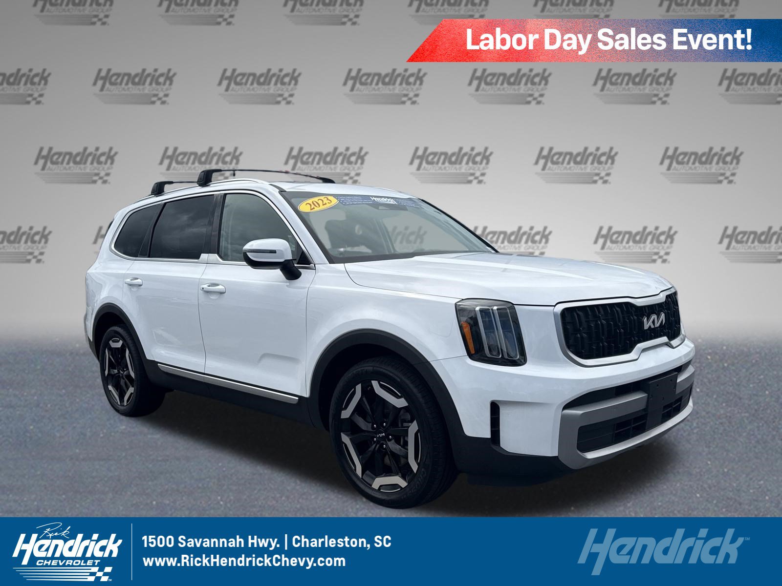 Used 2023 Kia Telluride EX w/ EX Captain's Chair Package AWD/4WD image 1