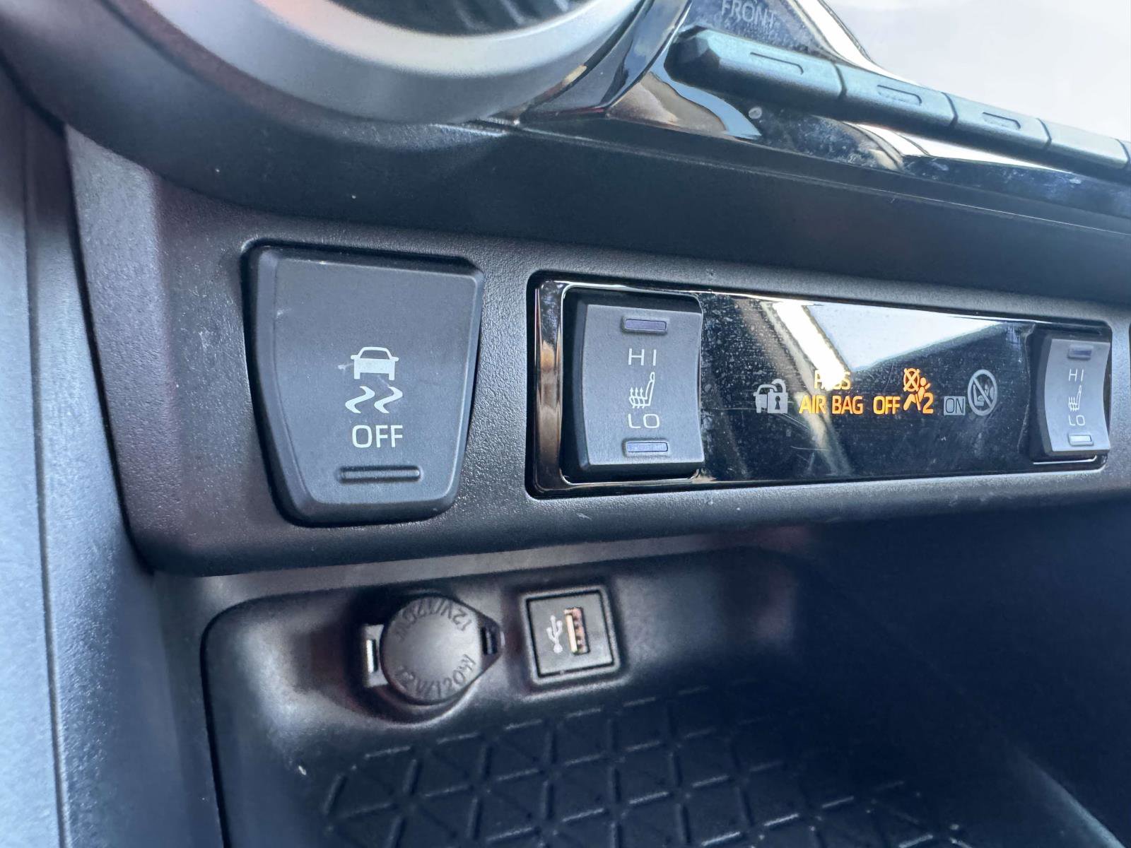 Certified 2023 Toyota RAV4 SE image 29