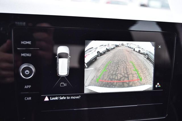 New 2026 Volkswagen Taos S image 12