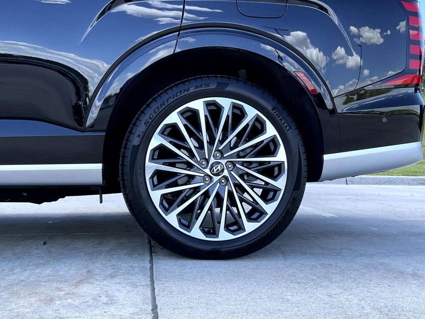 Certified 2026 Hyundai Palisade Calligraphy AWD/4WD image 25