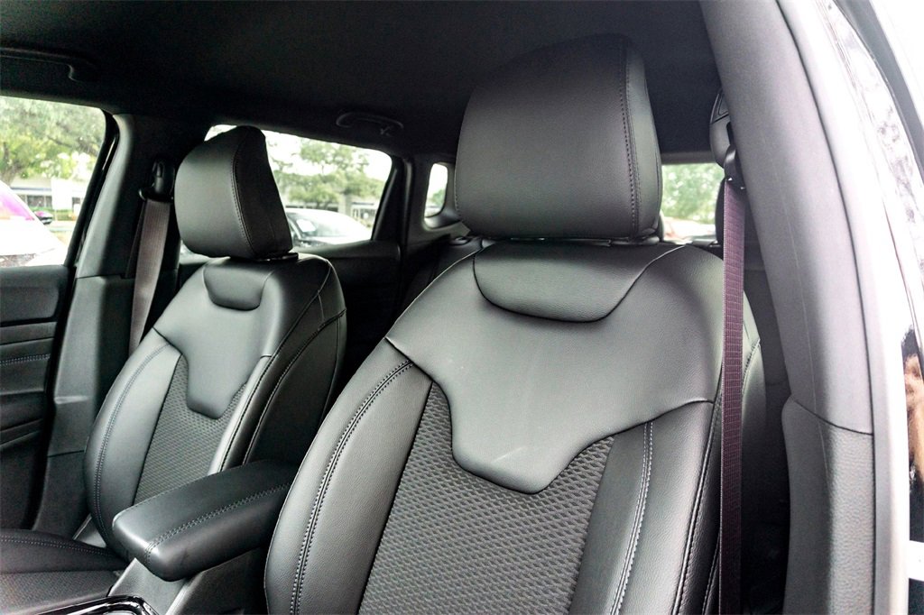 New 2026 Jeep Compass Latitude image 9