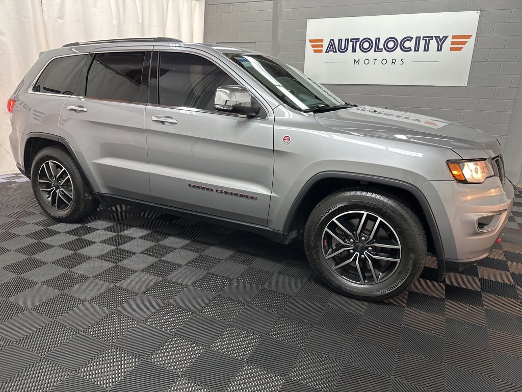 Used 2019 Jeep Grand Cherokee Trailhawk image 2