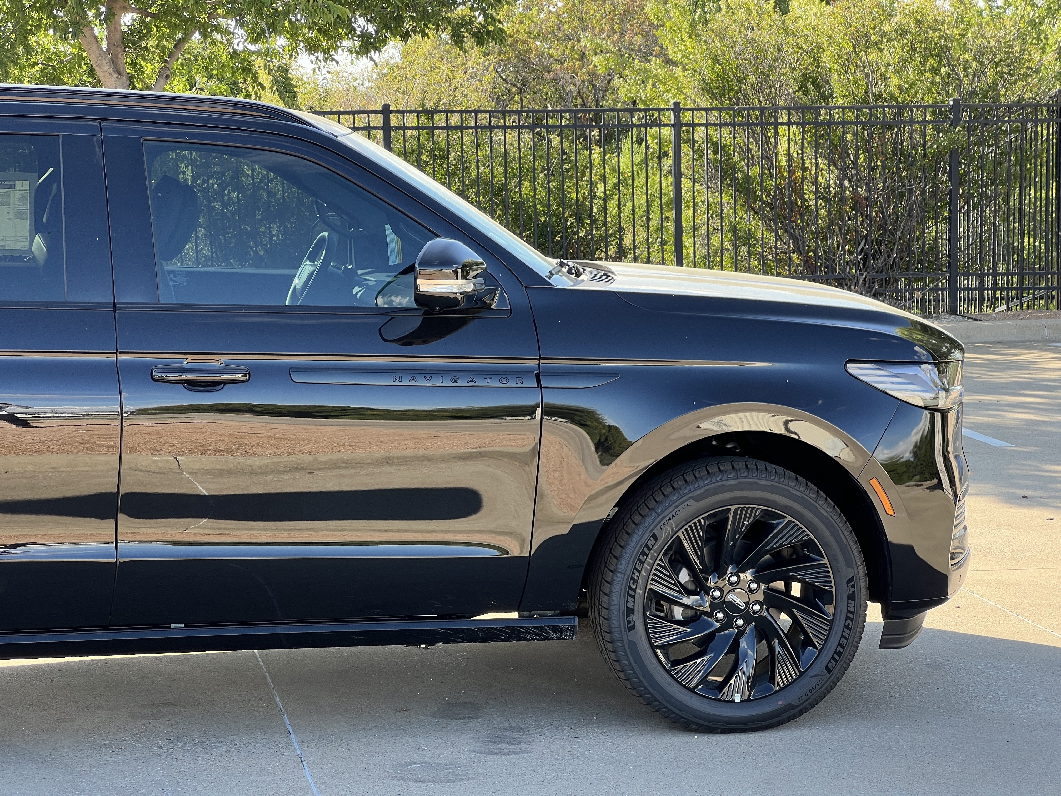 New 2027 Lincoln Navigator L Reserve w/ Jet Appearance Package AWD/4WD image 12