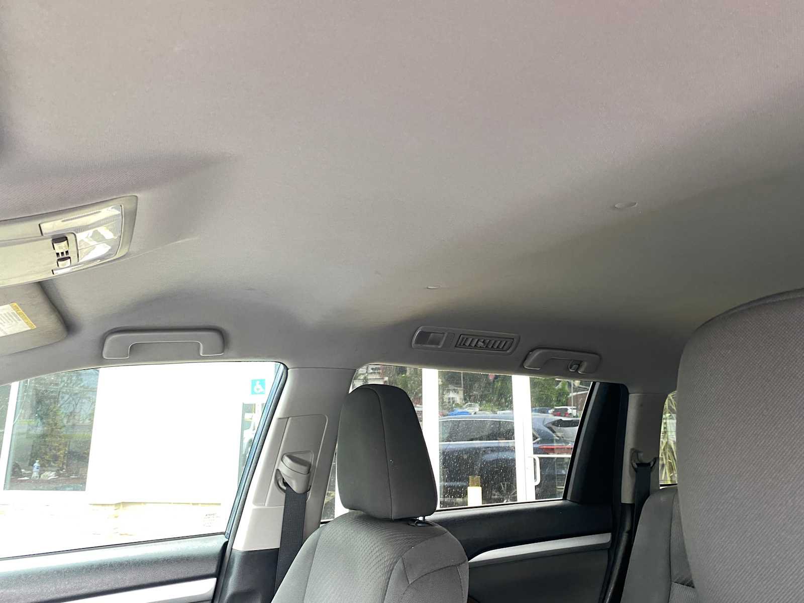 Used 2018 Toyota Highlander LE FWD image 22
