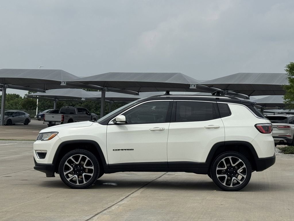 Used 2018 Jeep Compass Limited AWD/4WD image 3