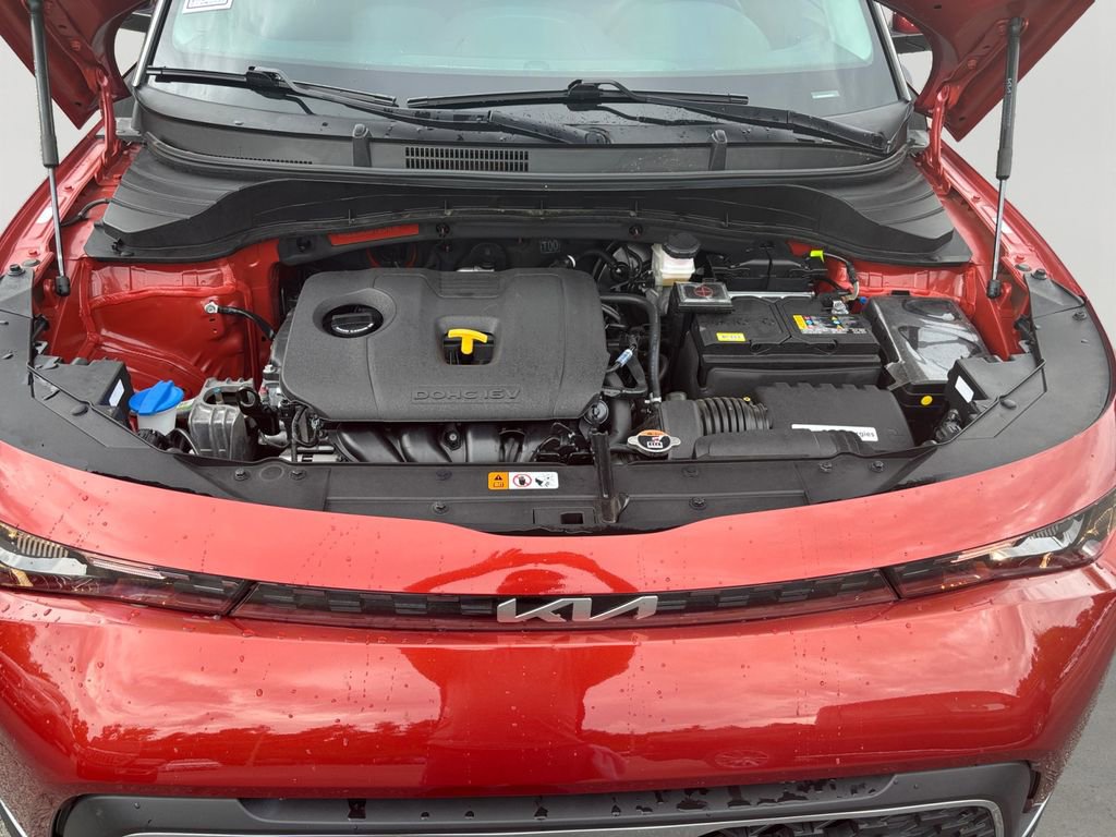 Used 2023 Kia Soul LX w/ LX Technology Package FWD image 9