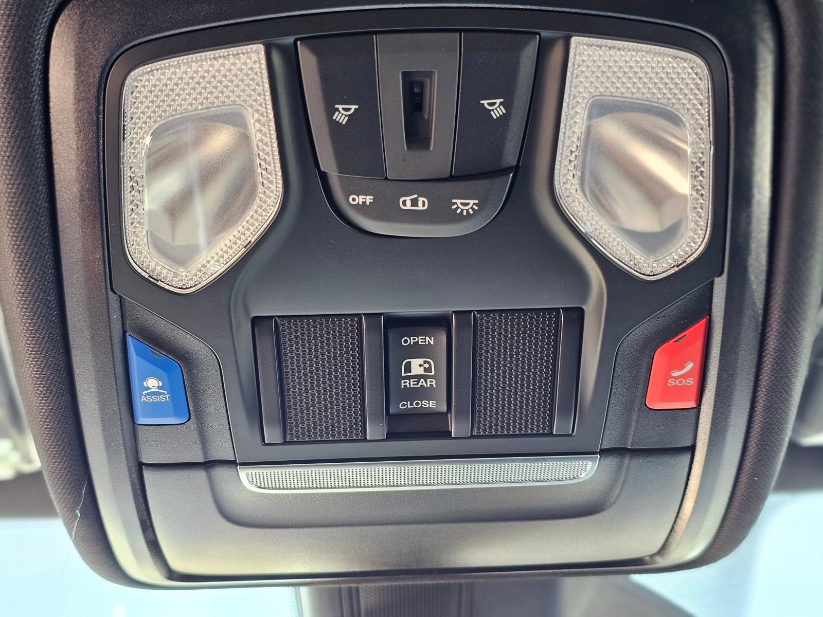 New 2026 RAM 1500 Express AWD/4WD image 17