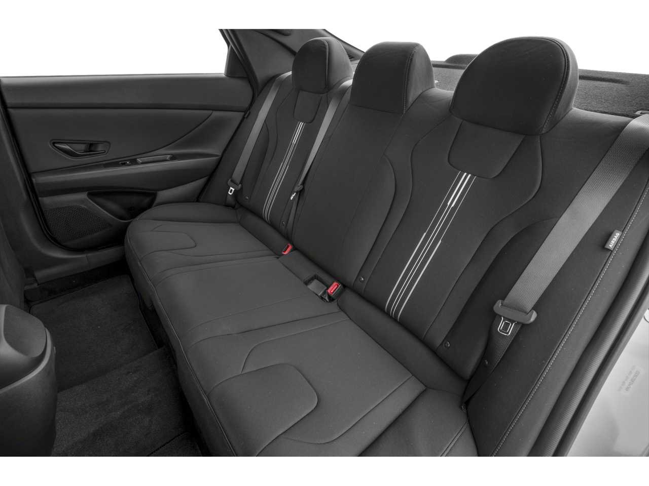 Used 2025 Hyundai Elantra SEL FWD image 9