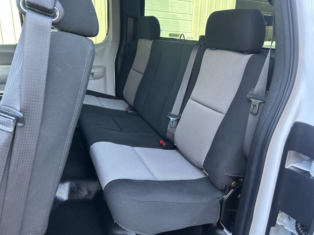 Used 2009 GMC Sierra 2500 W/T AWD/4WD image 7