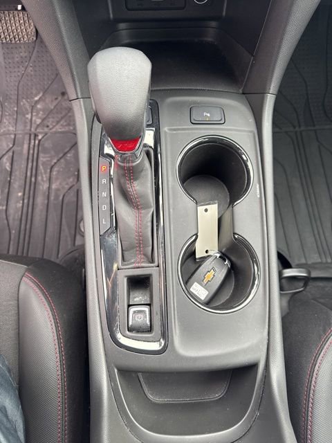 Used 2022 Chevrolet Equinox RS w/ Infotainment Package image 18