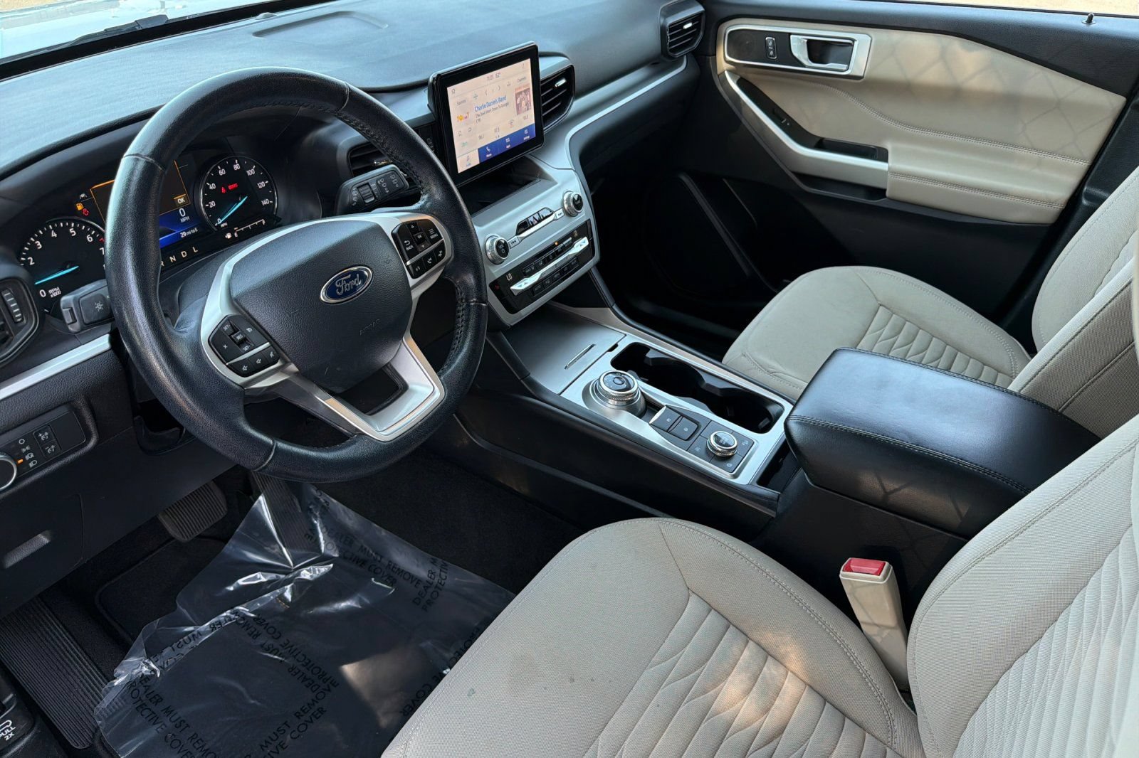 Used 2021 Ford Explorer XLT AWD/4WD image 10