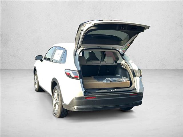 Used 2027 Honda HR-V LX image 9