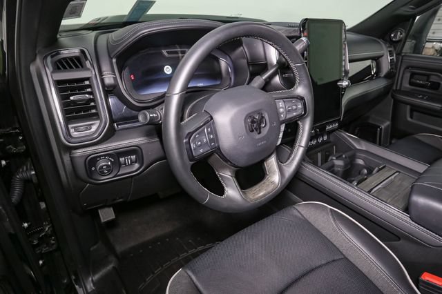 Used 2025 RAM 3500 Limited AWD/4WD image 19