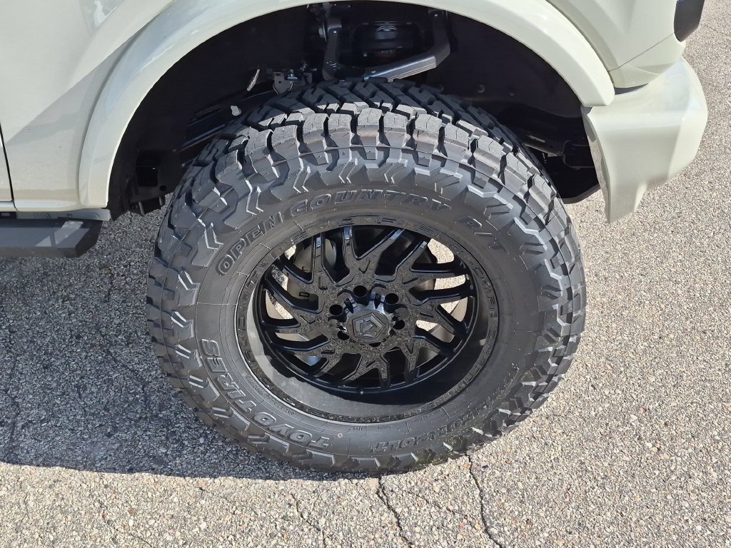 New 2026 Ford Bronco Outer Banks AWD/4WD image 11