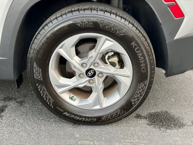 Used 2024 Hyundai Tucson SE image 30