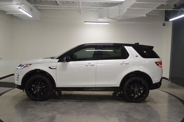 New 2026 Land Rover Discovery Sport Landmark image 2