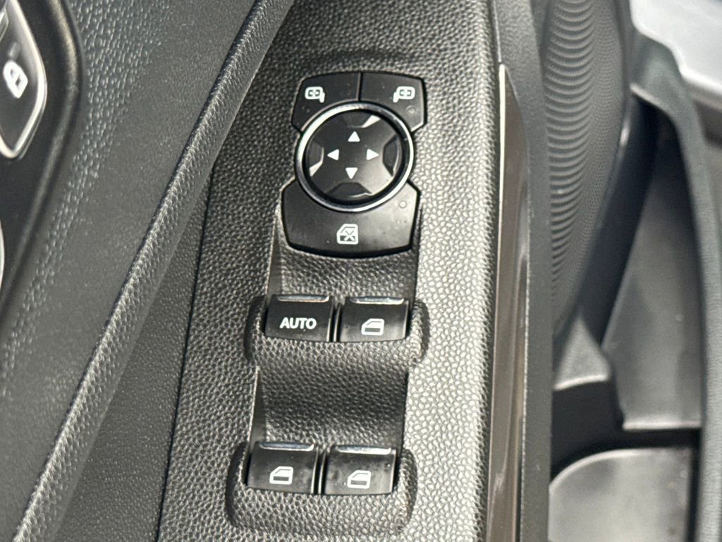 Used 2021 Ford EcoSport SE image 26