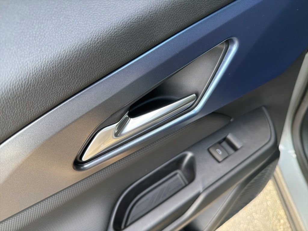 New 2026 Chevrolet Equinox EV LT image 31