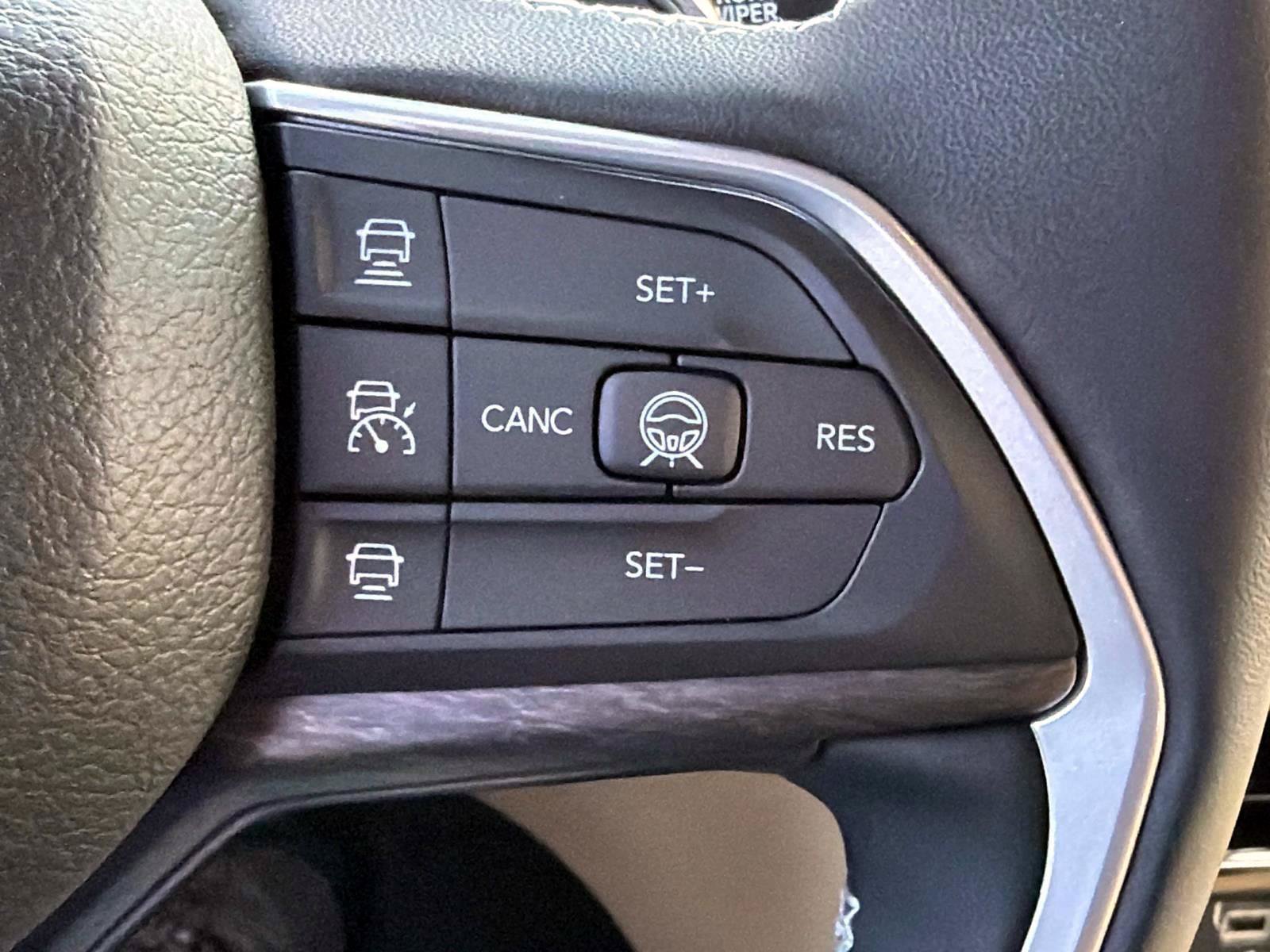 New 2027 Jeep Grand Cherokee L Limited AWD/4WD image 13
