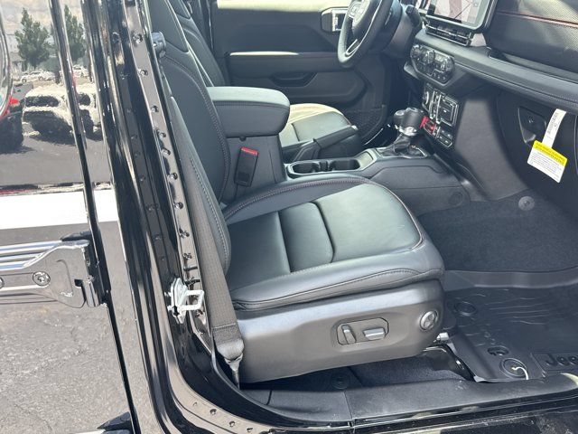 New 2026 Jeep Wrangler Unlimited Rubicon AWD/4WD image 13