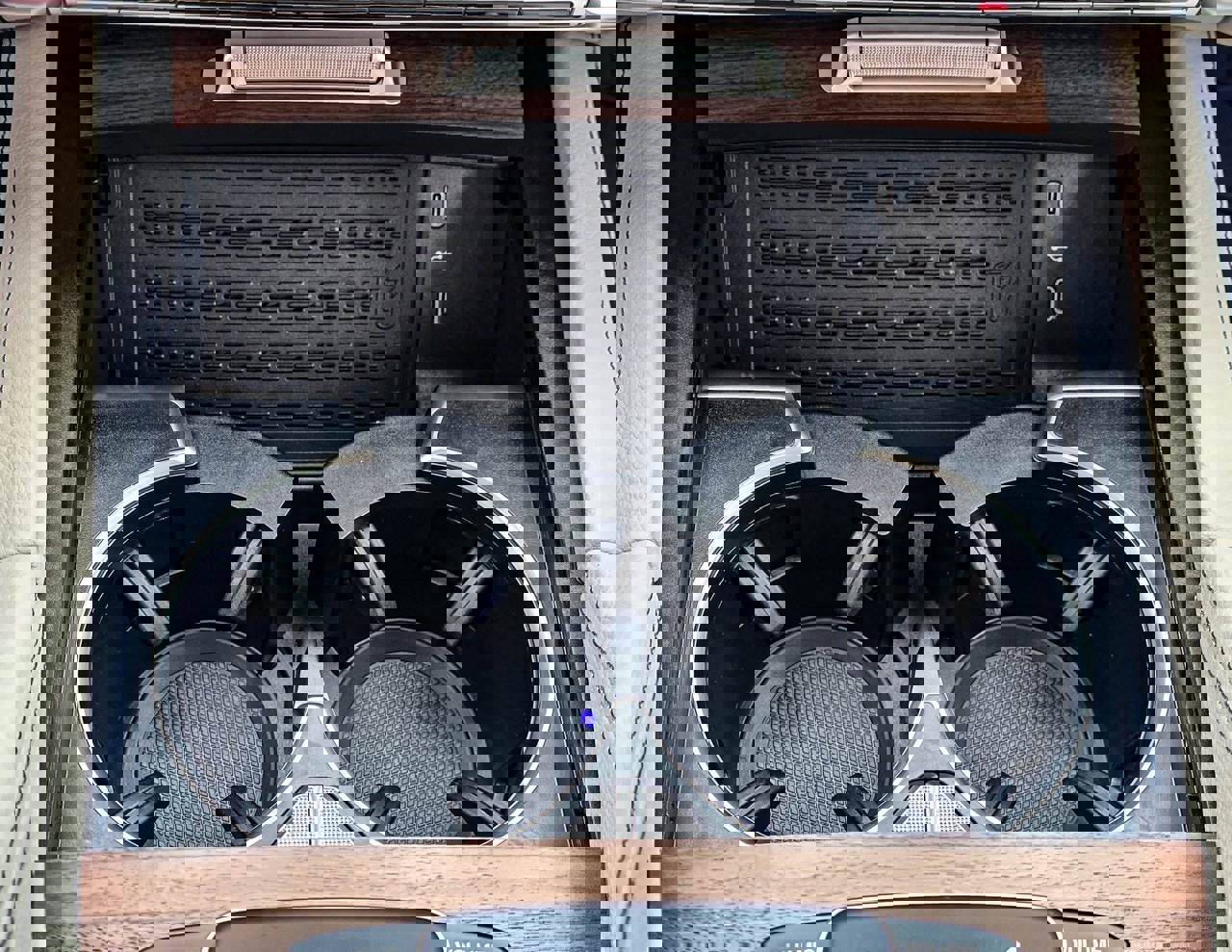 New 2026 Mercedes-Benz GLS 450 4MATIC image 19