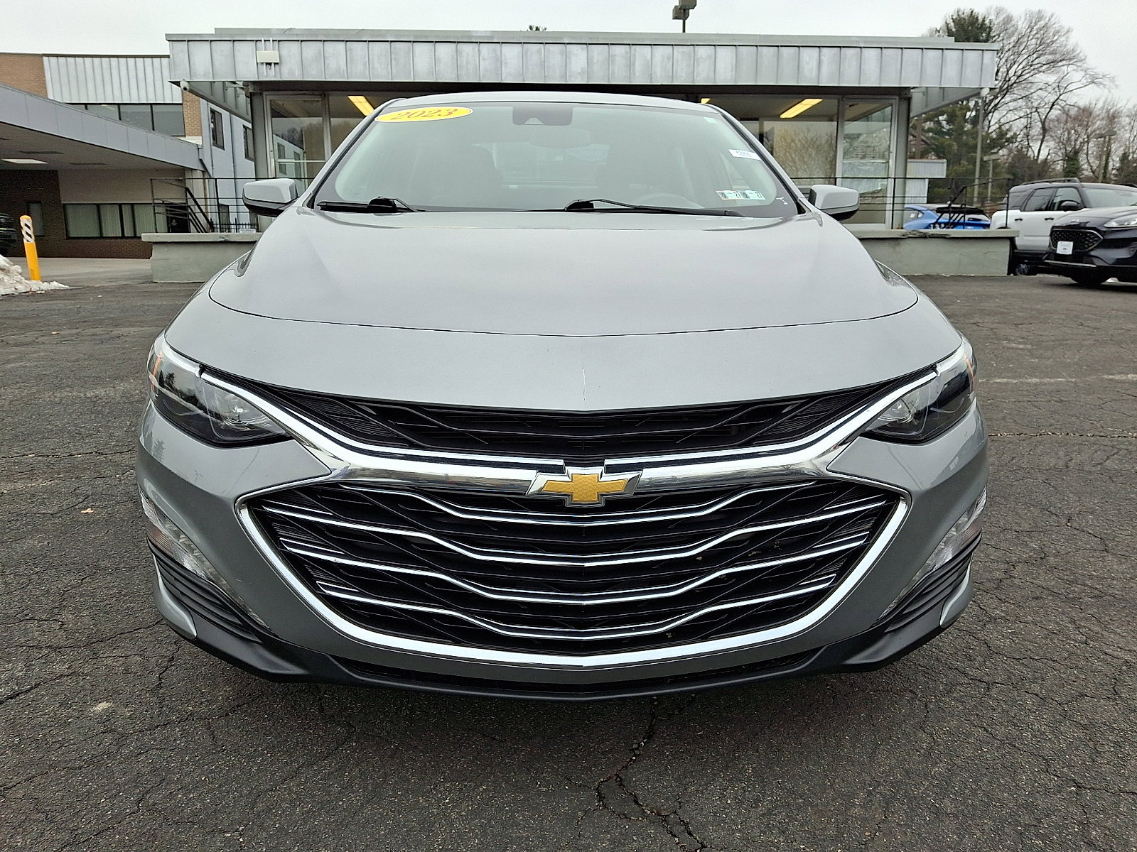 Used 2023 Chevrolet Malibu LT image 2