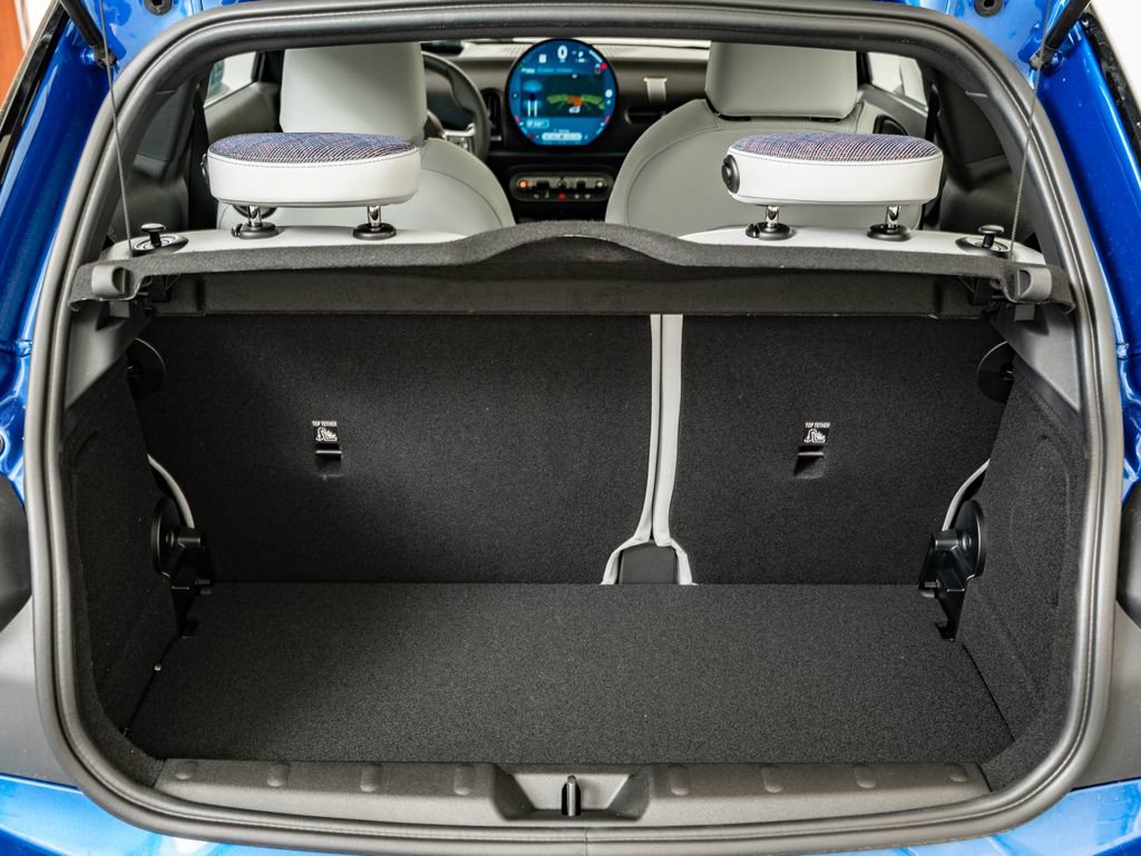 New 2026 MINI Cooper 2-Door Hardtop FWD image 19