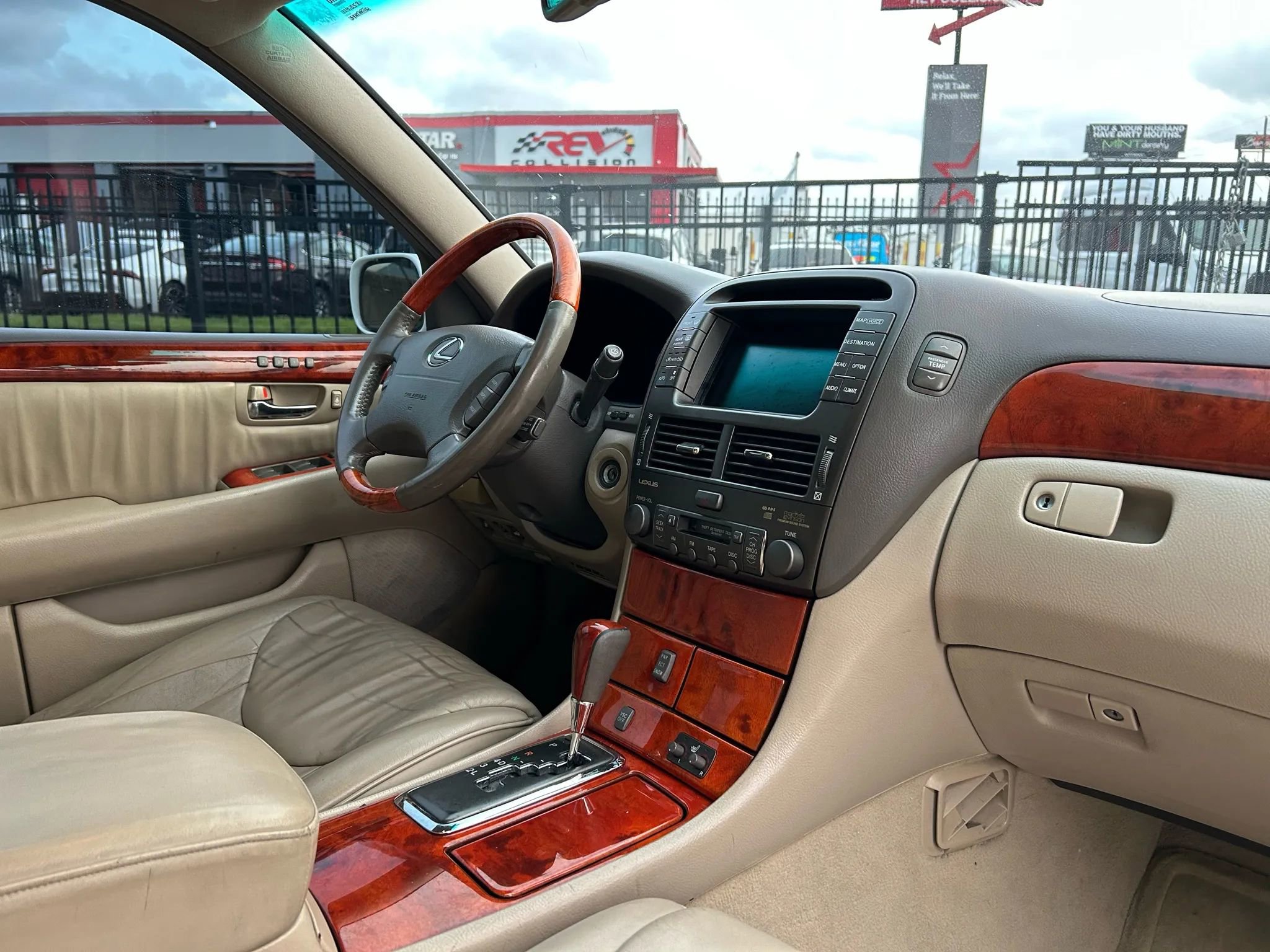 Used 2002 Lexus LS 430 RWD image 13
