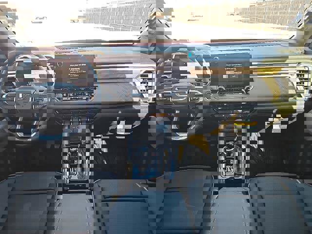 New 2026 GMC Canyon Denali w/ LPO, Denali Black Edition image 11