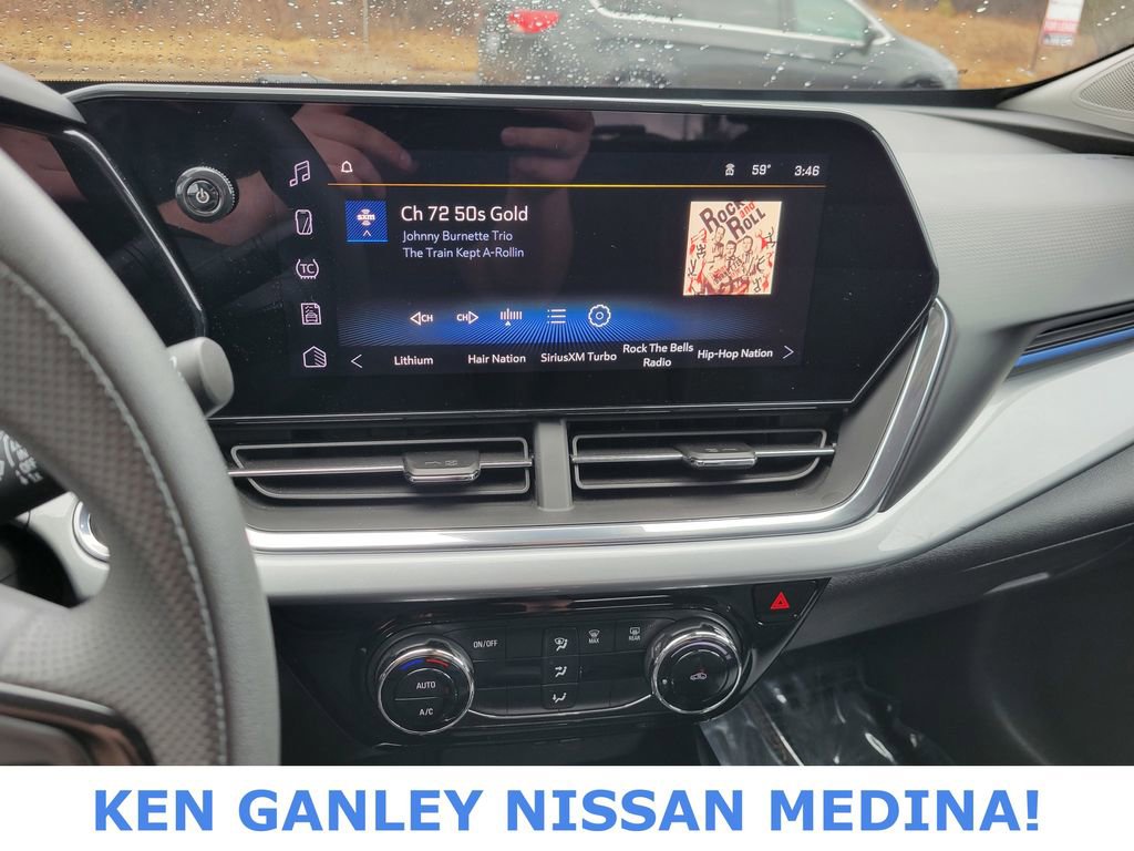 Used 2025 Chevrolet Trax LT image 26