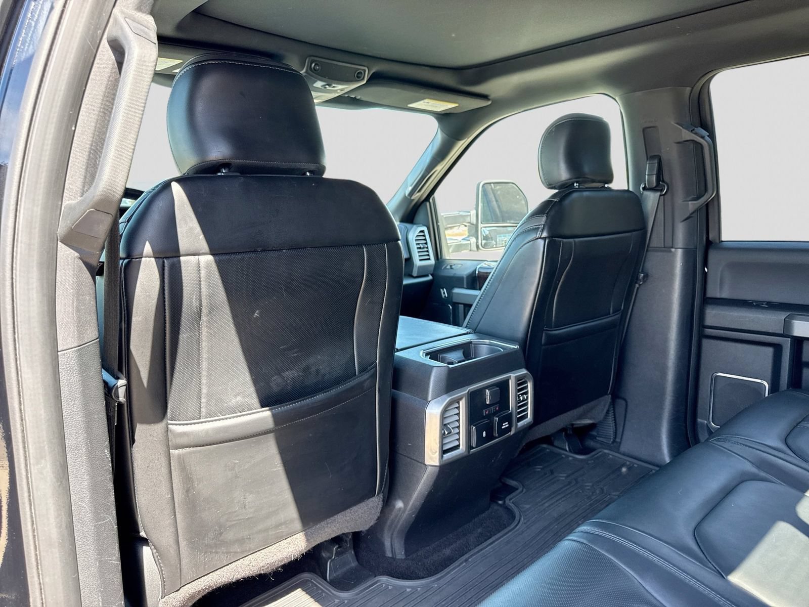 Used 2017 Ford F150 Platinum w/ Equipment Group 701A Luxury AWD/4WD image 22