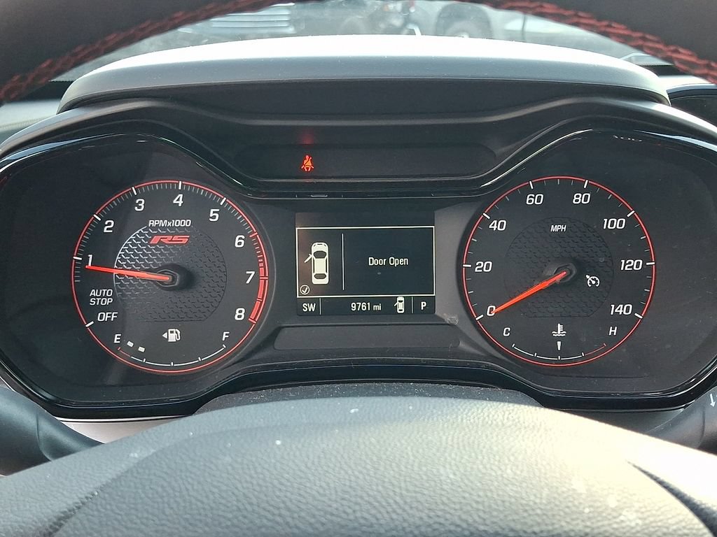 Used 2025 Chevrolet Trax RS w/ Driver Confidence Package FWD image 19