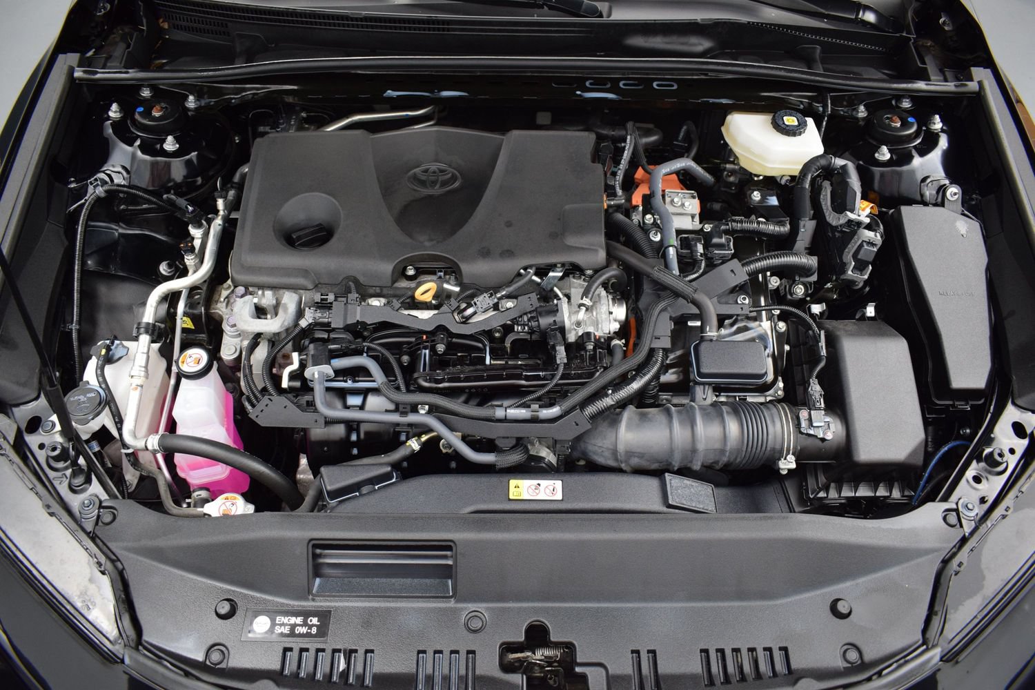Used 2025 Toyota Camry SE FWD image 9