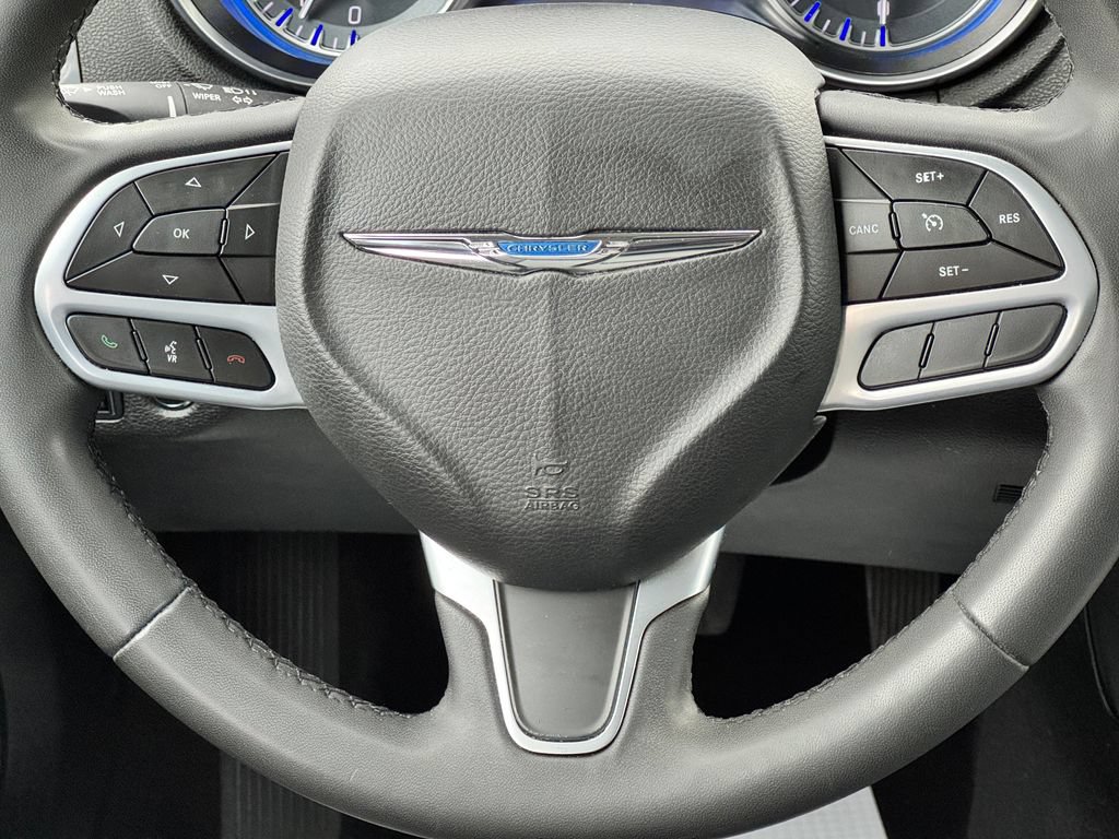 Used 2023 Chrysler 300 Touring AWD/4WD image 20