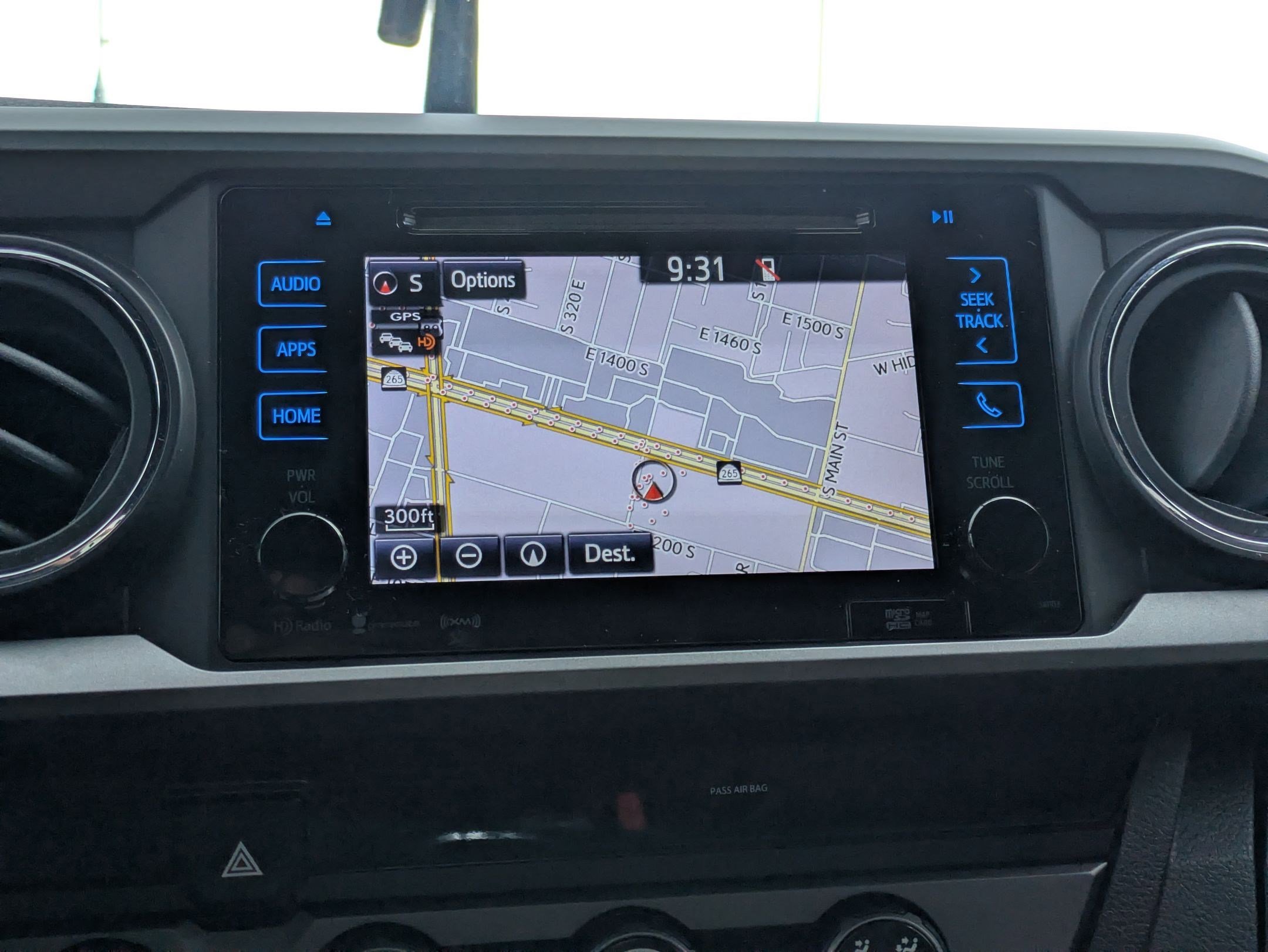 Used 2018 Toyota Tacoma TRD Sport w/ Technology Package image 26