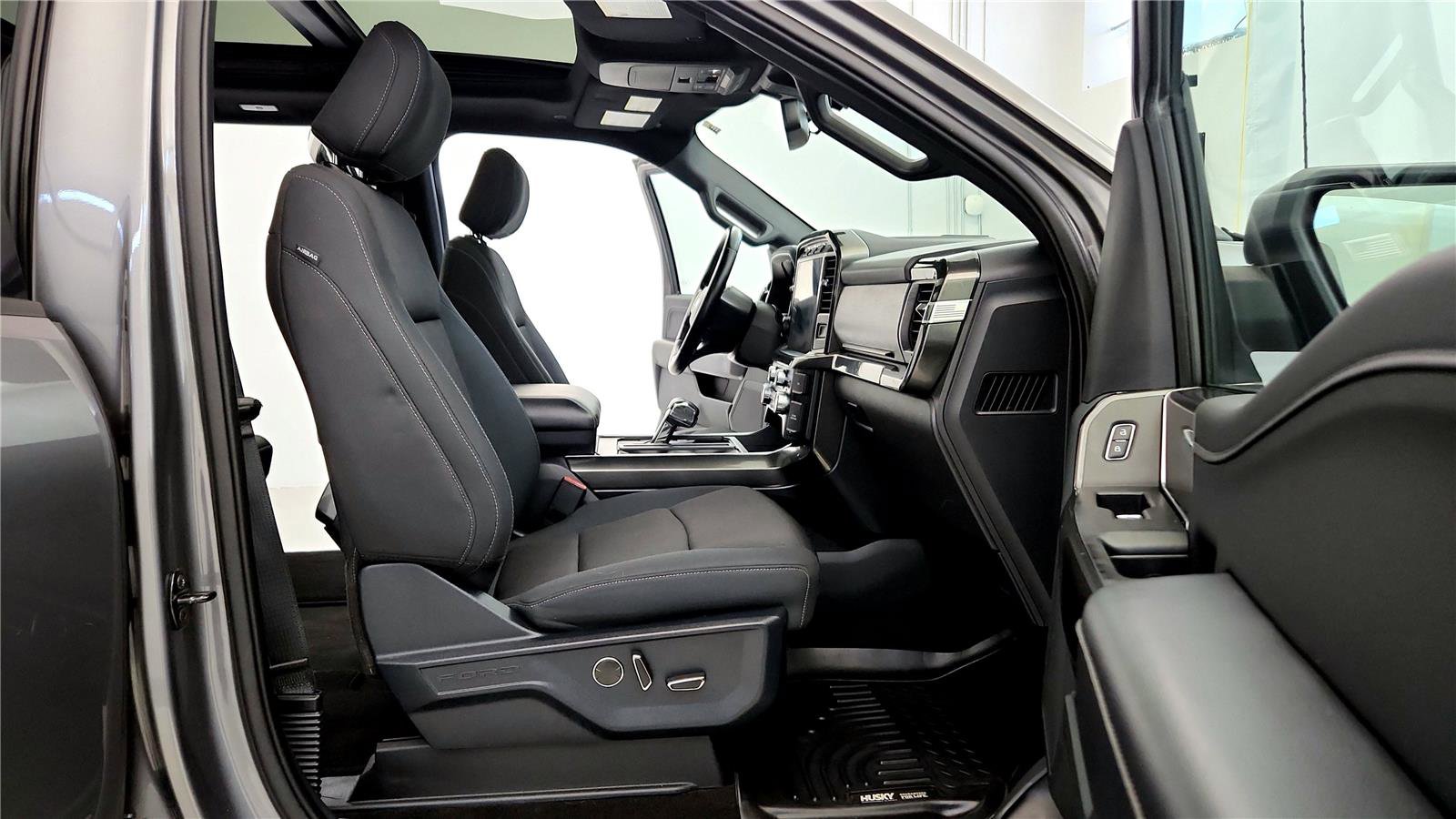 Used 2021 Ford F150 XLT w/ Equipment Group 302A High AWD/4WD image 17