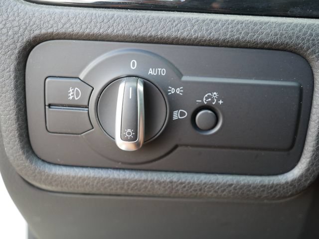 Used 2012 Volkswagen Touareg VR6 AWD/4WD image 24