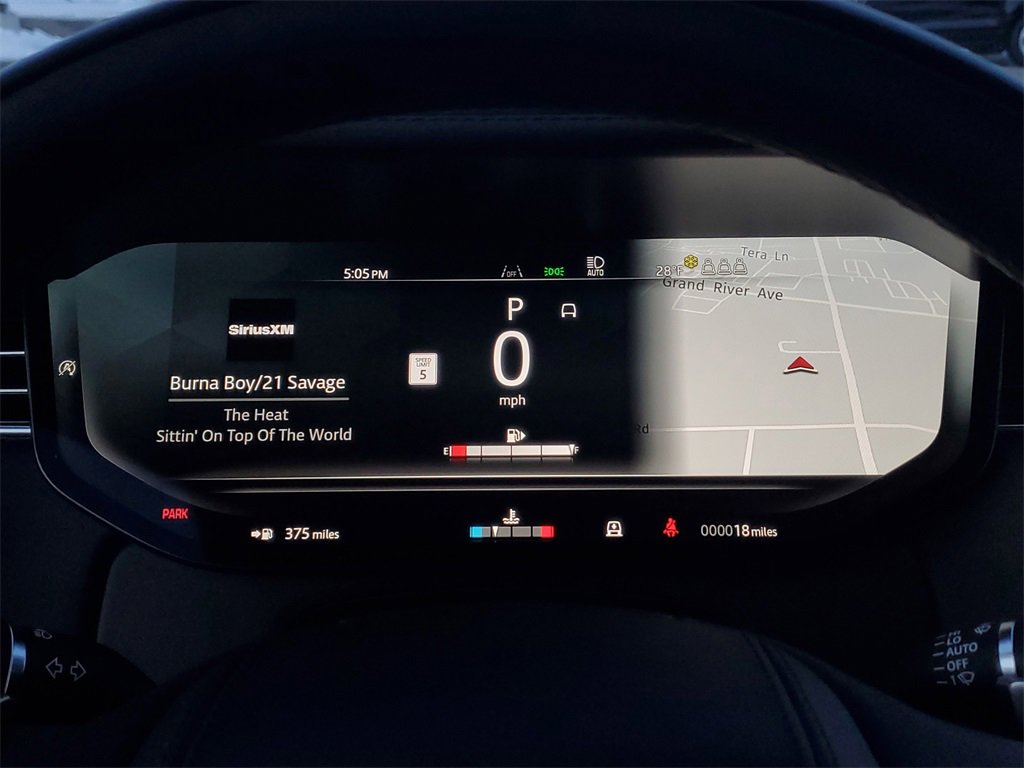 New 2025 Land Rover Range Rover SE image 13