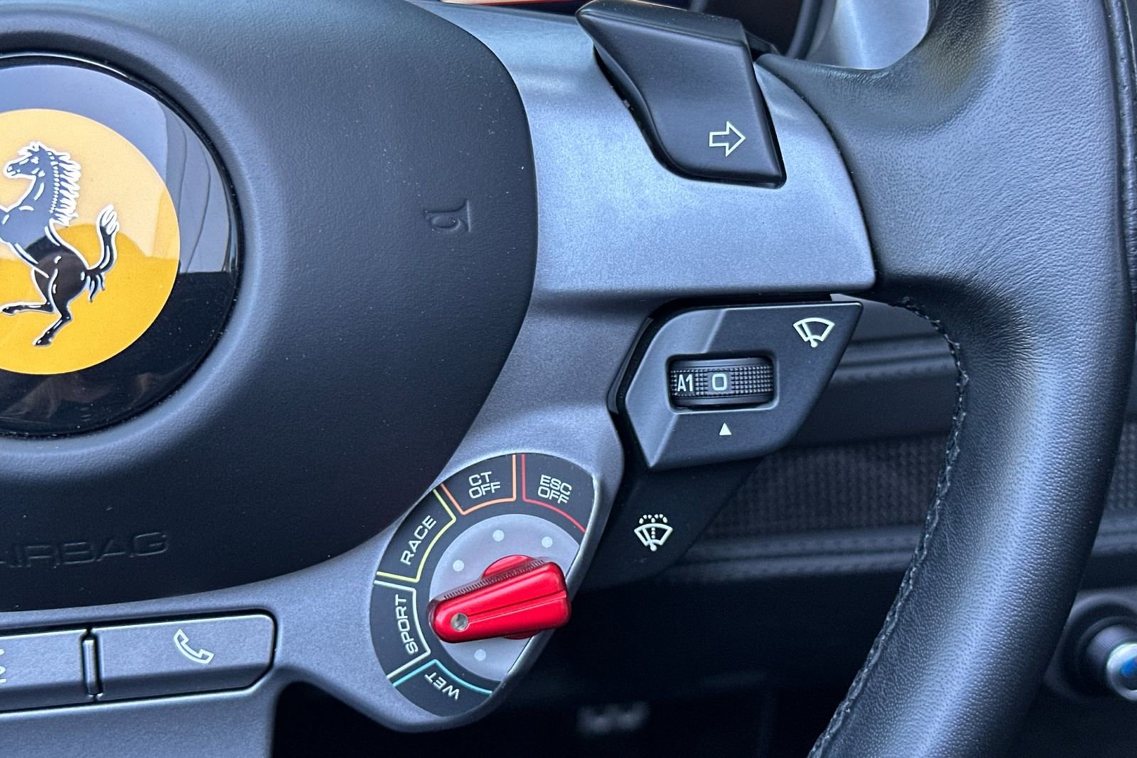 Used 2022 Ferrari F8 Tributo image 31