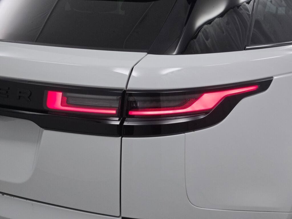 Used 2024 Land Rover Range Rover Velar S image 13