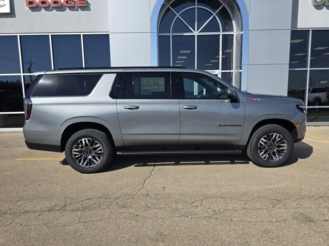 New 2026 Chevrolet Suburban Z71 w/ Comfort Package image 2