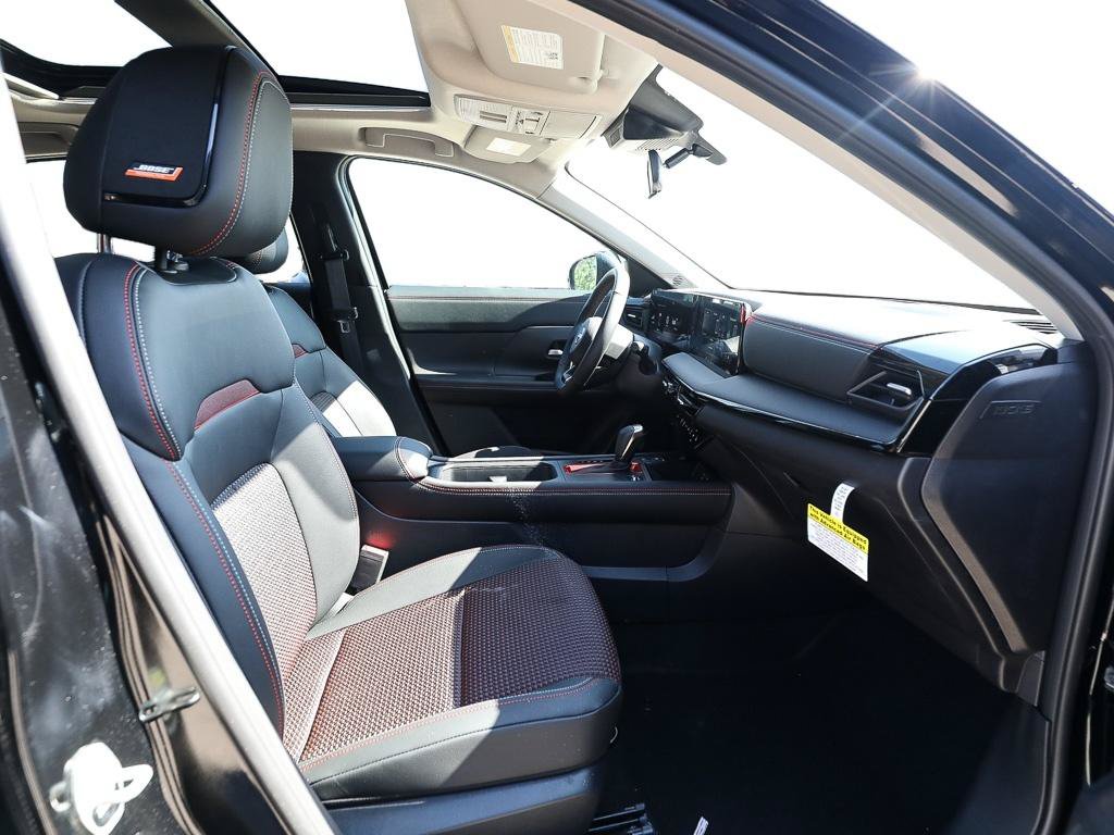 New 2026 Nissan Kicks SR w/ SR Premium Package AWD/4WD image 19